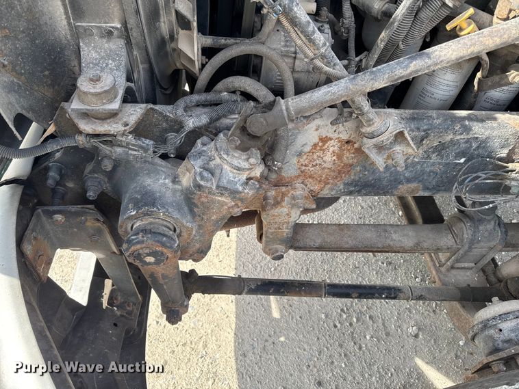 image for item EQ5022 2005 Mack CX613 semi truck