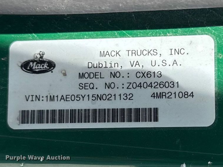 image for item EQ5022 2005 Mack CX613 semi truck