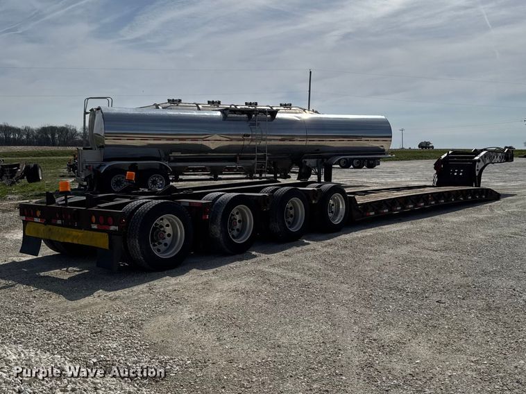 image for item EQ5023 2010 Fountain Magnitude 55H 26 lowboy equipment trailer