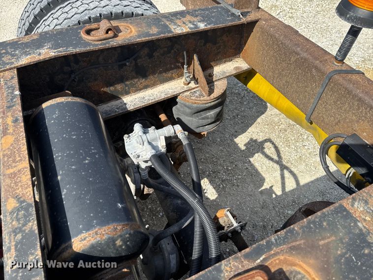 image for item EQ5023 2010 Fountain Magnitude 55H 26 lowboy equipment trailer