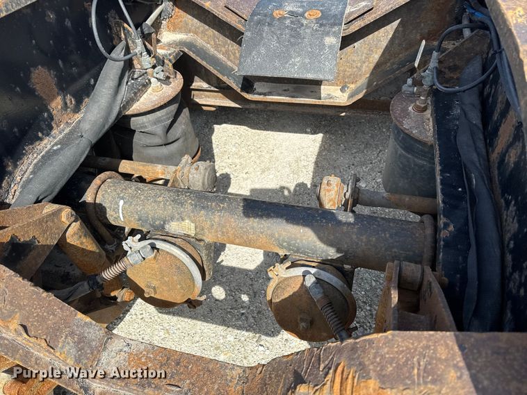 image for item EQ5023 2010 Fountain Magnitude 55H 26 lowboy equipment trailer