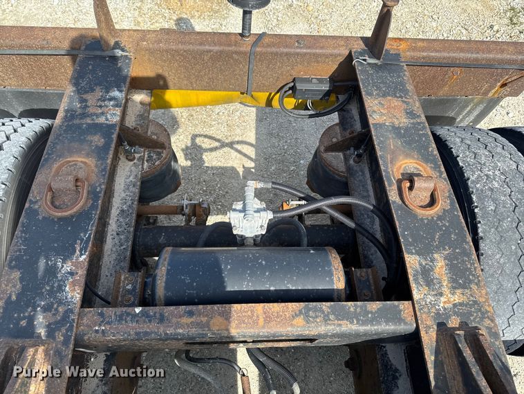 image for item EQ5023 2010 Fountain Magnitude 55H 26 lowboy equipment trailer