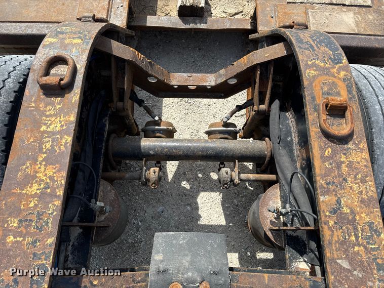 image for item EQ5023 2010 Fountain Magnitude 55H 26 lowboy equipment trailer