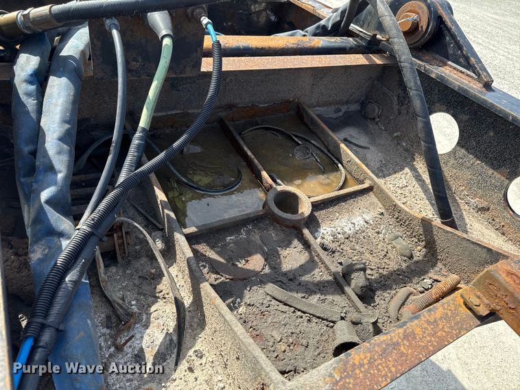 image for item EQ5023 2010 Fountain Magnitude 55H 26 lowboy equipment trailer