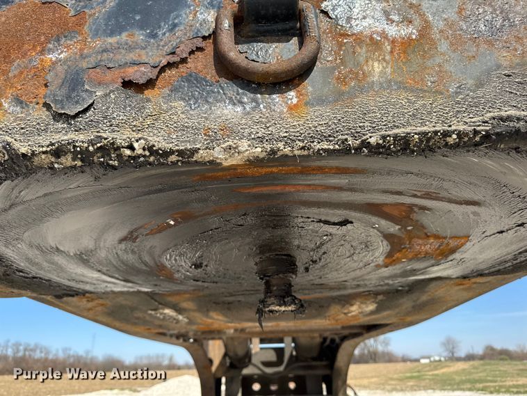 image for item EQ5023 2010 Fountain Magnitude 55H 26 lowboy equipment trailer