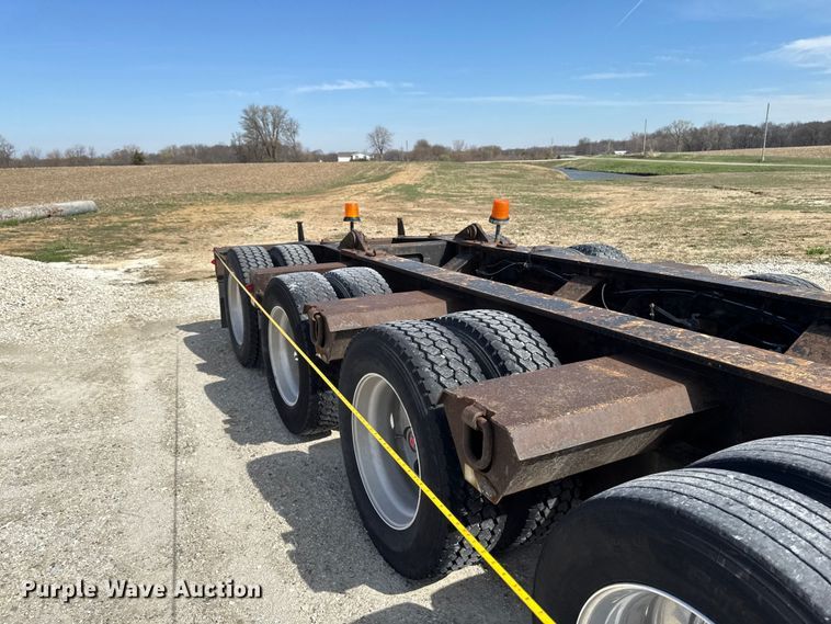 image for item EQ5023 2010 Fountain Magnitude 55H 26 lowboy equipment trailer