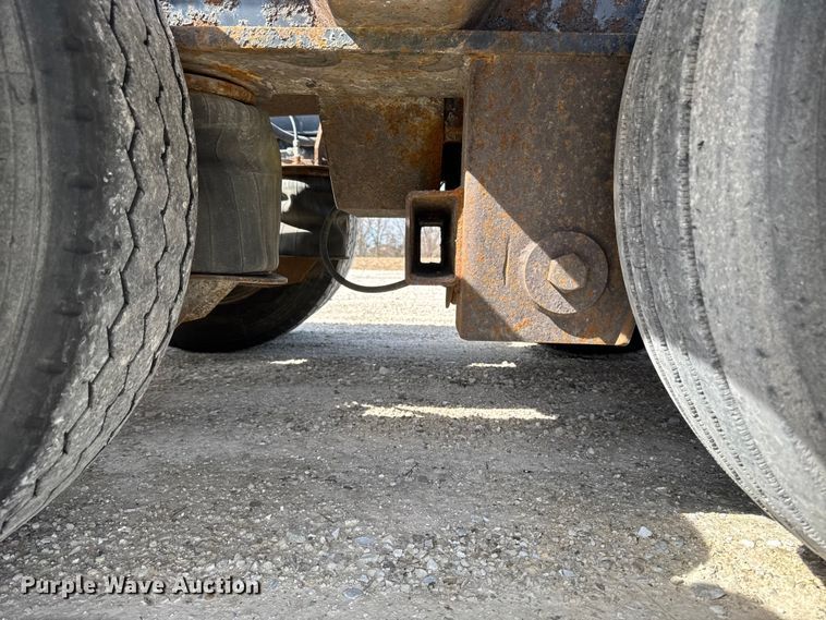 image for item EQ5023 2010 Fountain Magnitude 55H 26 lowboy equipment trailer