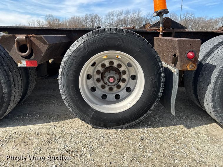 image for item EQ5023 2010 Fountain Magnitude 55H 26 lowboy equipment trailer