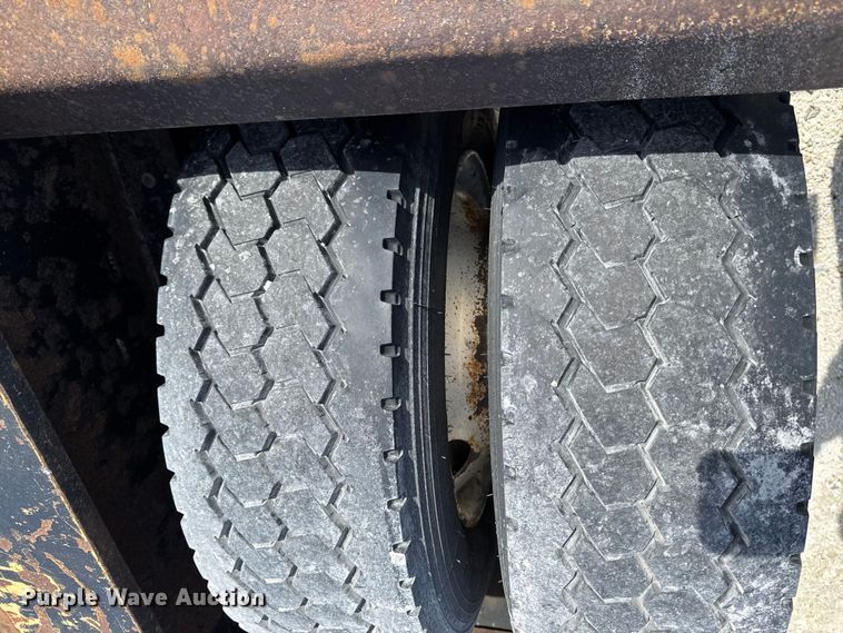 image for item EQ5023 2010 Fountain Magnitude 55H 26 lowboy equipment trailer