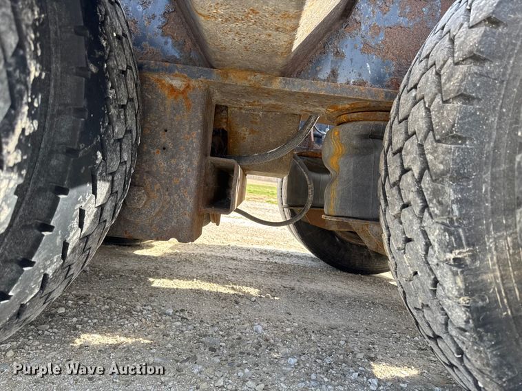 image for item EQ5023 2010 Fountain Magnitude 55H 26 lowboy equipment trailer