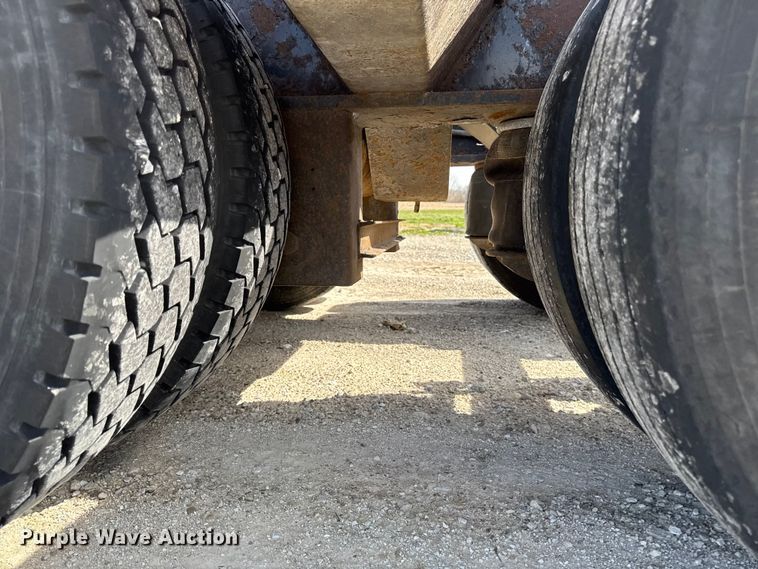 image for item EQ5023 2010 Fountain Magnitude 55H 26 lowboy equipment trailer