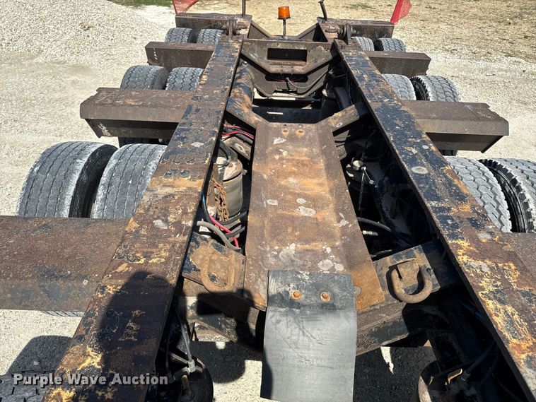 image for item EQ5024 2009 Fountain Magnitude 55H 26 lowboy equipment trailer