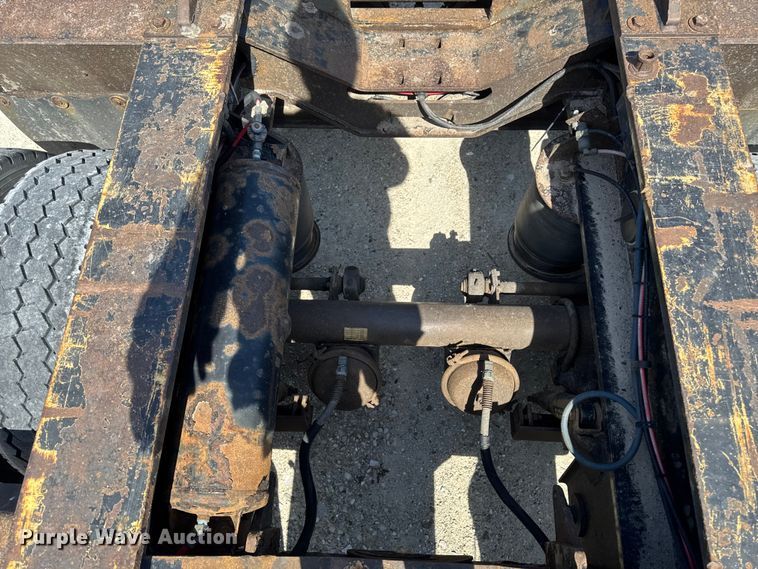 image for item EQ5024 2009 Fountain Magnitude 55H 26 lowboy equipment trailer