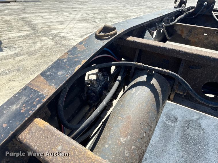 image for item EQ5024 2009 Fountain Magnitude 55H 26 lowboy equipment trailer