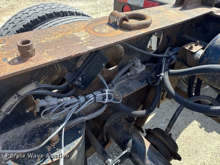 image for item EQ5024 2009 Fountain Magnitude 55H 26 lowboy equipment trailer