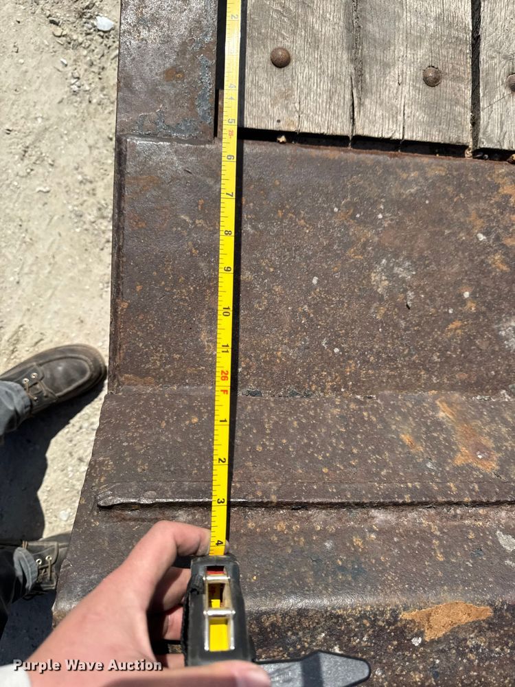 image for item EQ5024 2009 Fountain Magnitude 55H 26 lowboy equipment trailer