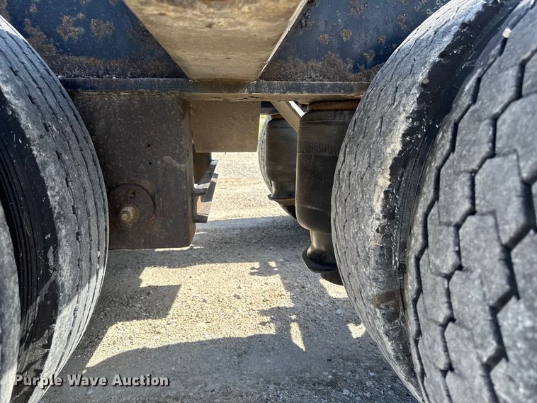 image for item EQ5024 2009 Fountain Magnitude 55H 26 lowboy equipment trailer