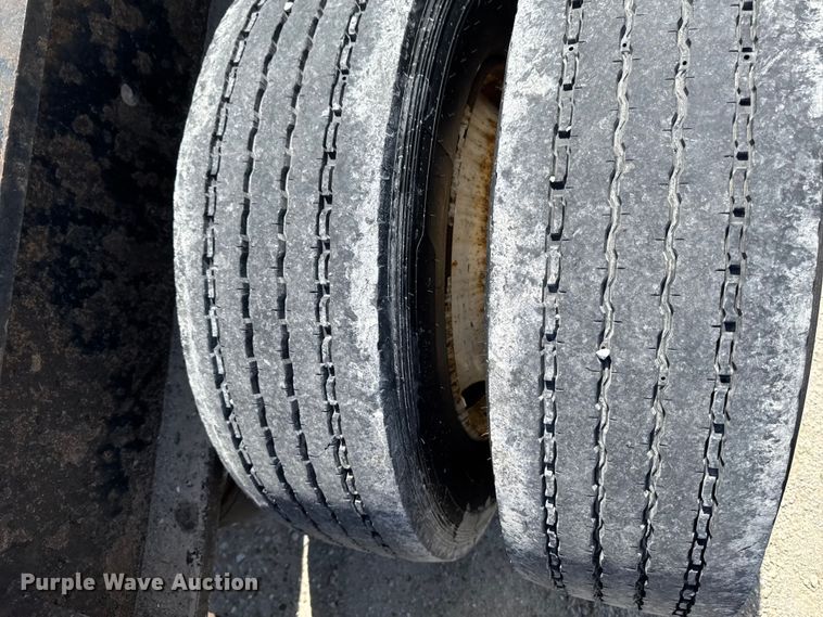 image for item EQ5024 2009 Fountain Magnitude 55H 26 lowboy equipment trailer