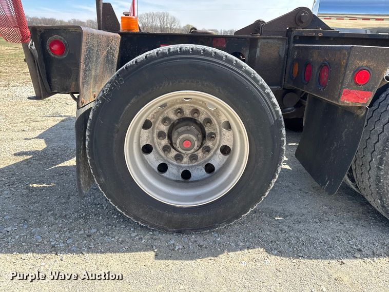 image for item EQ5024 2009 Fountain Magnitude 55H 26 lowboy equipment trailer