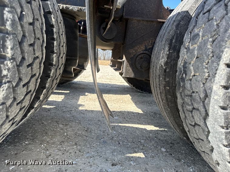 image for item EQ5024 2009 Fountain Magnitude 55H 26 lowboy equipment trailer