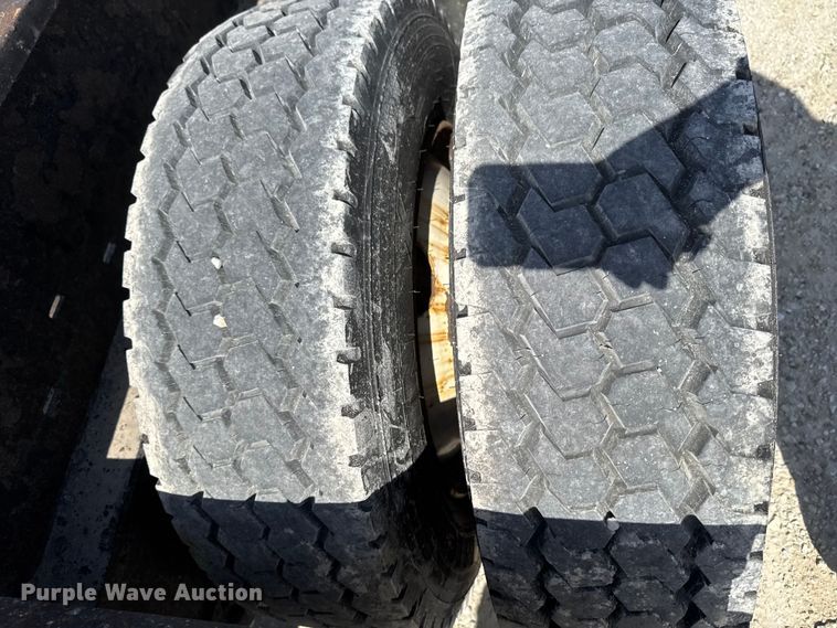 image for item EQ5024 2009 Fountain Magnitude 55H 26 lowboy equipment trailer