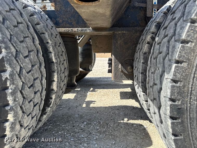 image for item EQ5024 2009 Fountain Magnitude 55H 26 lowboy equipment trailer