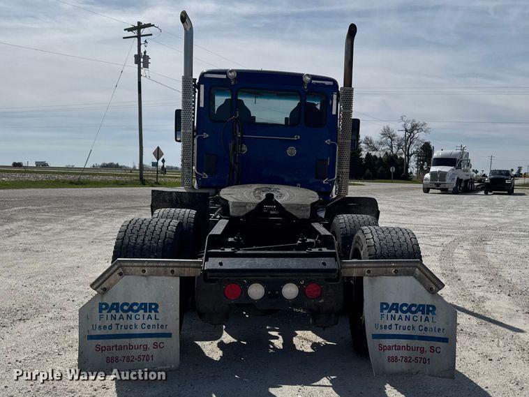 image for item EQ5025 2019 Kenworth T680 semi truck