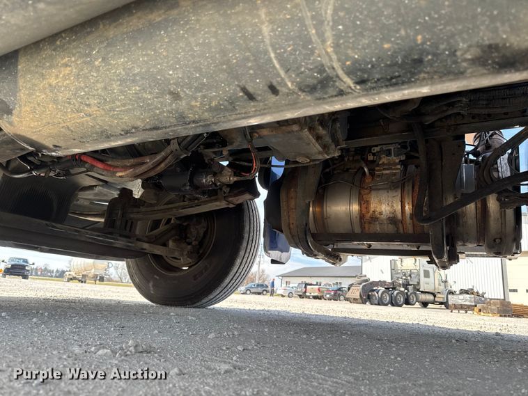 image for item EQ5025 2019 Kenworth T680 semi truck