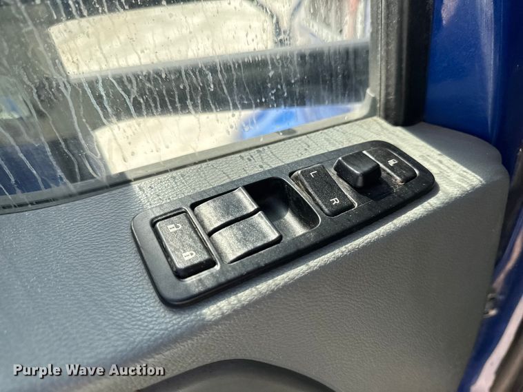 image for item EQ5025 2019 Kenworth T680 semi truck