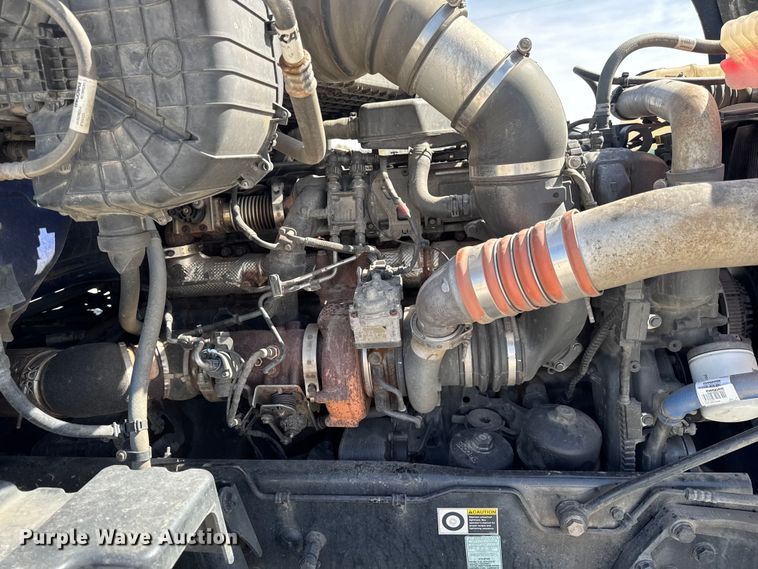 image for item EQ5025 2019 Kenworth T680 semi truck