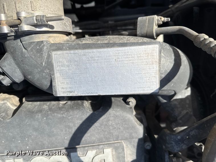 image for item EQ5025 2019 Kenworth T680 semi truck