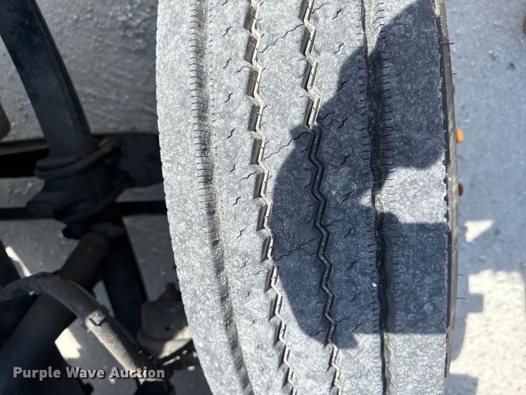 image for item EQ5025 2019 Kenworth T680 semi truck