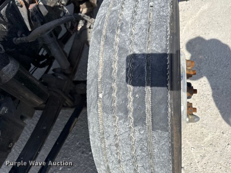 image for item EQ5025 2019 Kenworth T680 semi truck