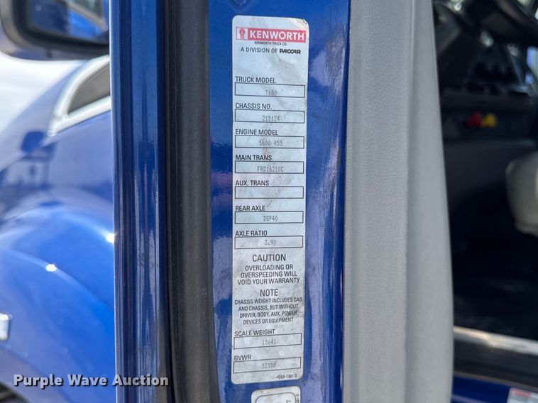 image for item EQ5025 2019 Kenworth T680 semi truck