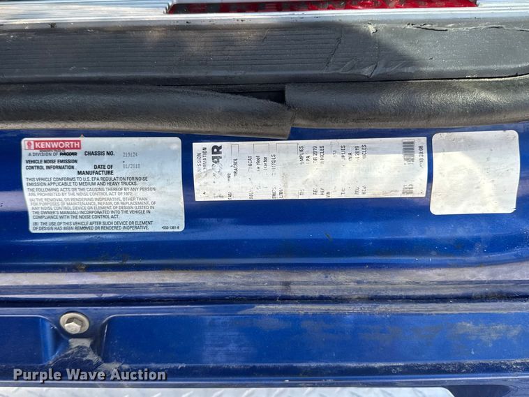 image for item EQ5025 2019 Kenworth T680 semi truck