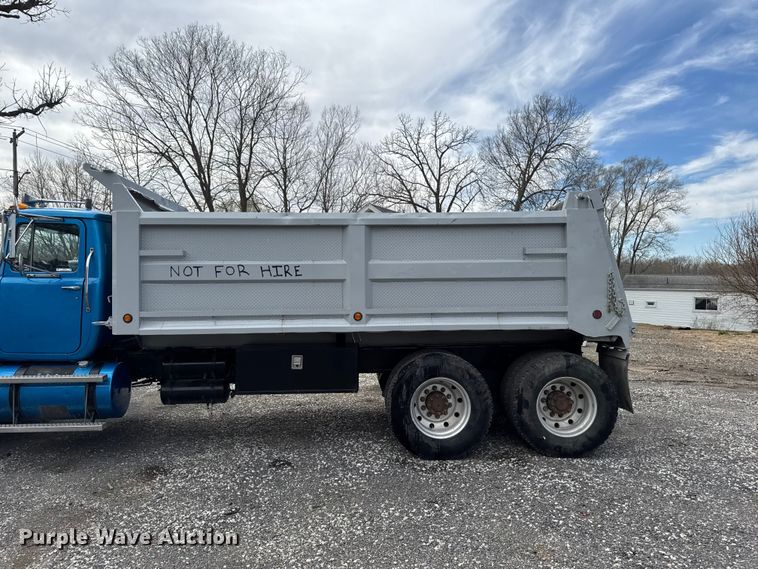 image for item EQ5026 1991 Mack RD dump truck