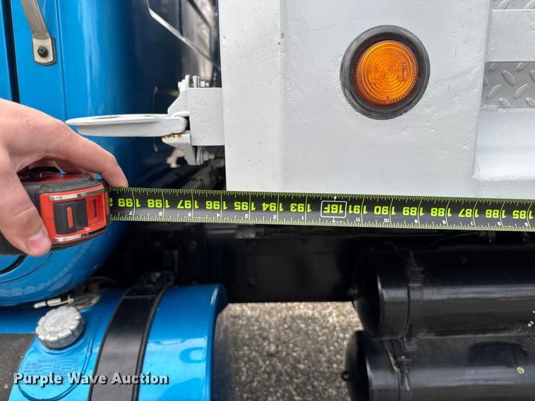 image for item EQ5026 1991 Mack RD dump truck