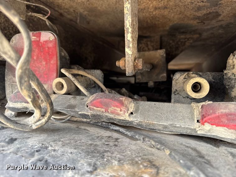 image for item EQ5026 1991 Mack RD dump truck