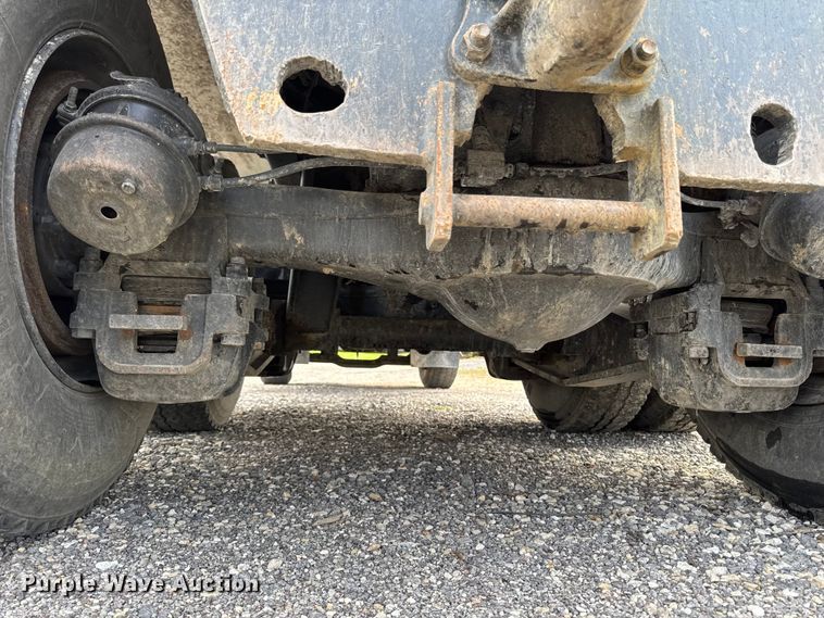 image for item EQ5026 1991 Mack RD dump truck