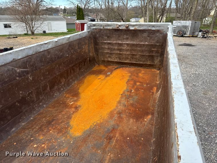 image for item EQ5026 1991 Mack RD dump truck