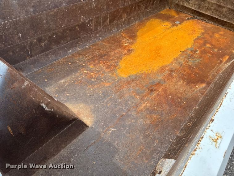 image for item EQ5026 1991 Mack RD dump truck