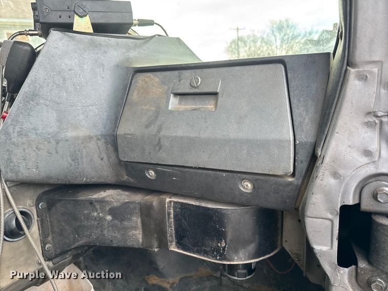 image for item EQ5026 1991 Mack RD dump truck