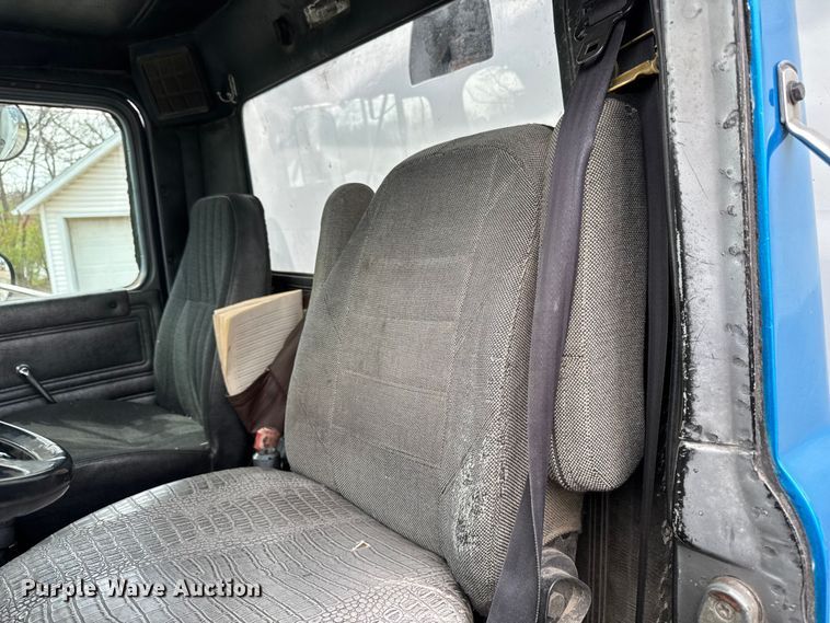 image for item EQ5026 1991 Mack RD dump truck