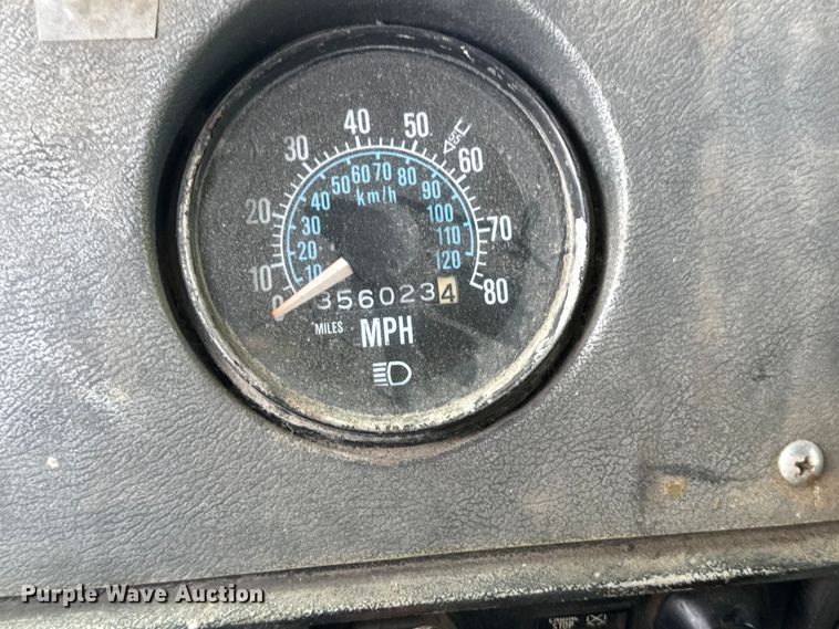 image for item EQ5026 1991 Mack RD dump truck