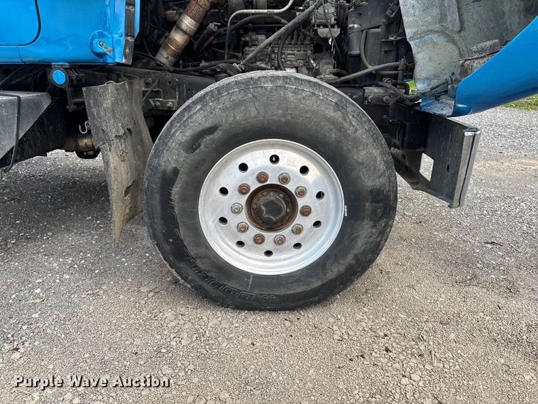 image for item EQ5026 1991 Mack RD dump truck