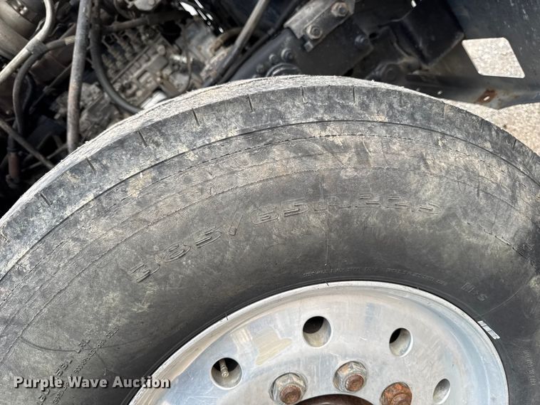 image for item EQ5026 1991 Mack RD dump truck