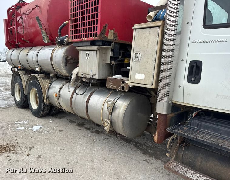 image for item ER0406 2005 International 7400 sewer jetter truck