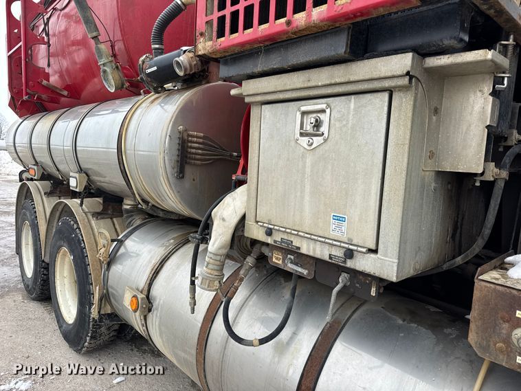 image for item ER0406 2005 International 7400 sewer jetter truck