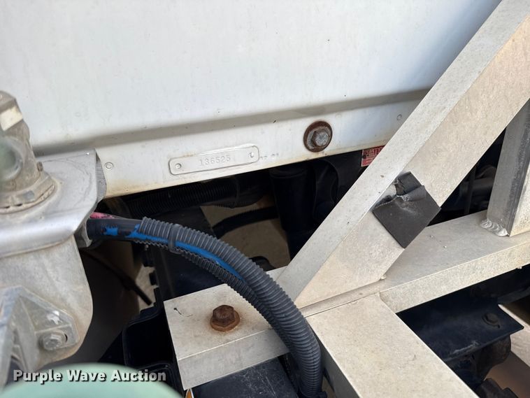 image for item ES5883 2006 Kenworth T2000 semi truck