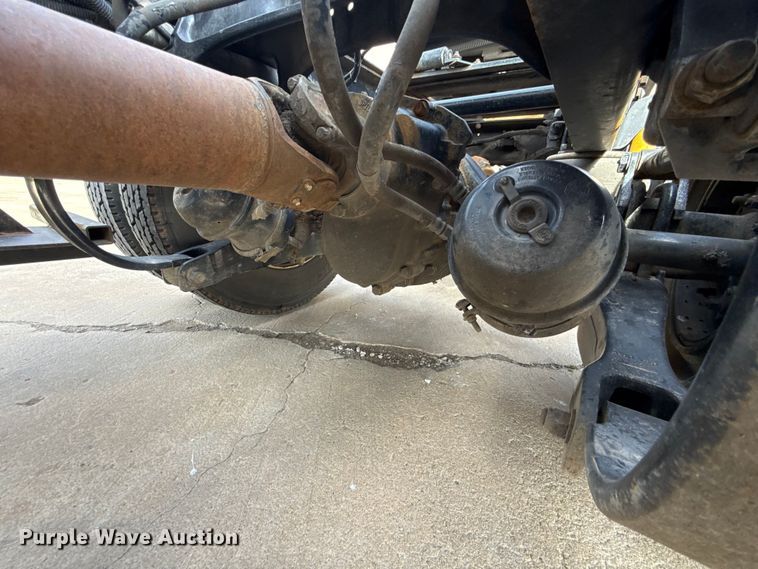 image for item ES5883 2006 Kenworth T2000 semi truck